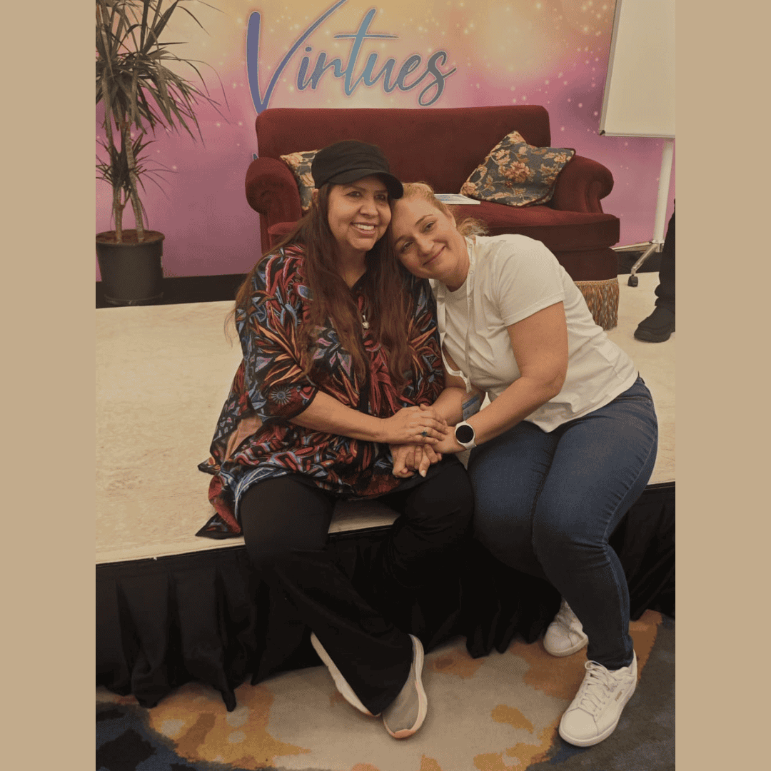 Silvia Ecobici alături de Vianna Stibal, fondatoarea metodei ThetaHealing